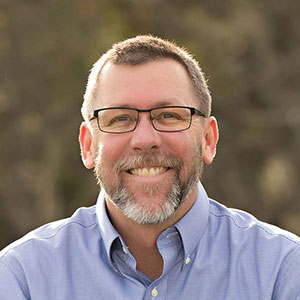 Headshot, David Carr